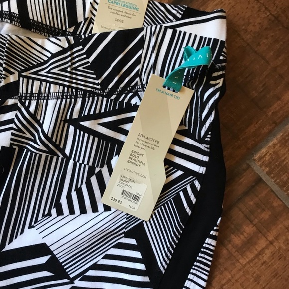 Livi 14/16 Capri Bottoms Size 14/16‎ #2221 - Picture 2 of 3